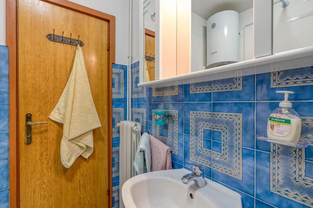 Apartment Complex Nevia Πόρετς Εξωτερικό φωτογραφία