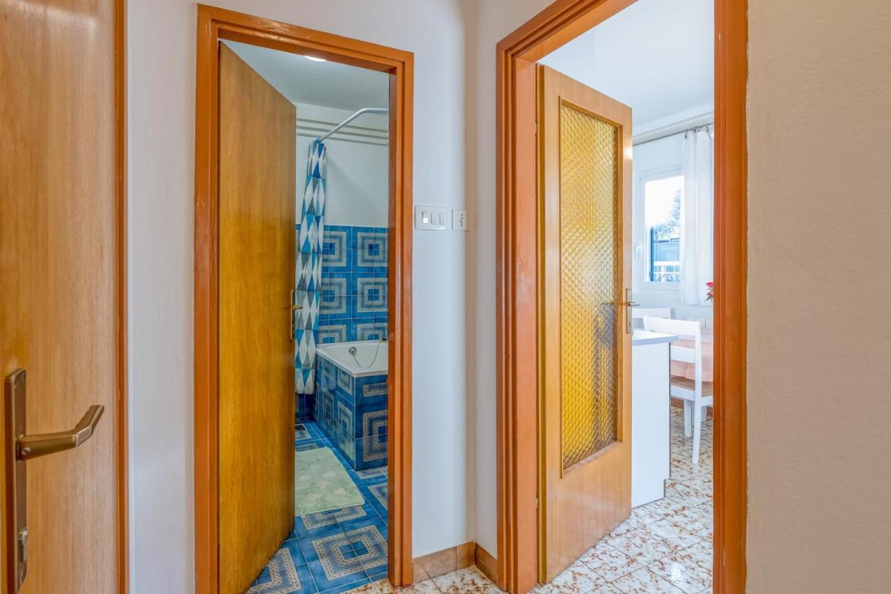 Apartment Complex Nevia Πόρετς Εξωτερικό φωτογραφία