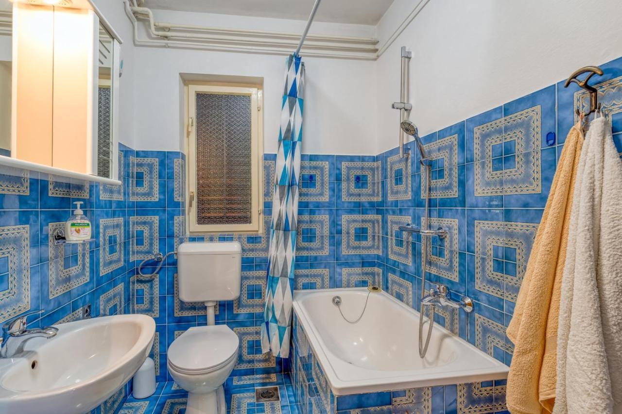 Apartment Complex Nevia Πόρετς Εξωτερικό φωτογραφία