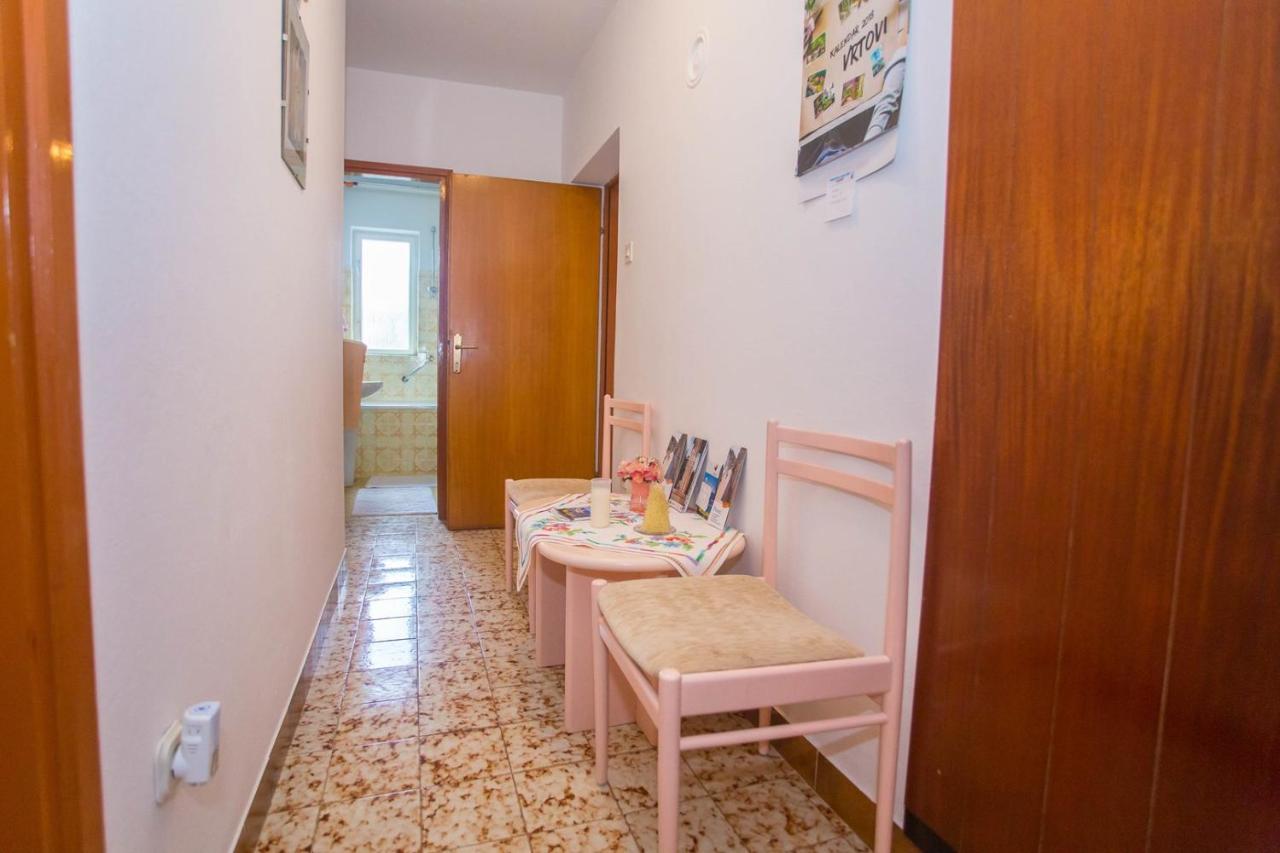 Apartment Complex Nevia Πόρετς Εξωτερικό φωτογραφία