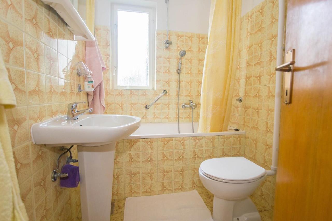 Apartment Complex Nevia Πόρετς Εξωτερικό φωτογραφία