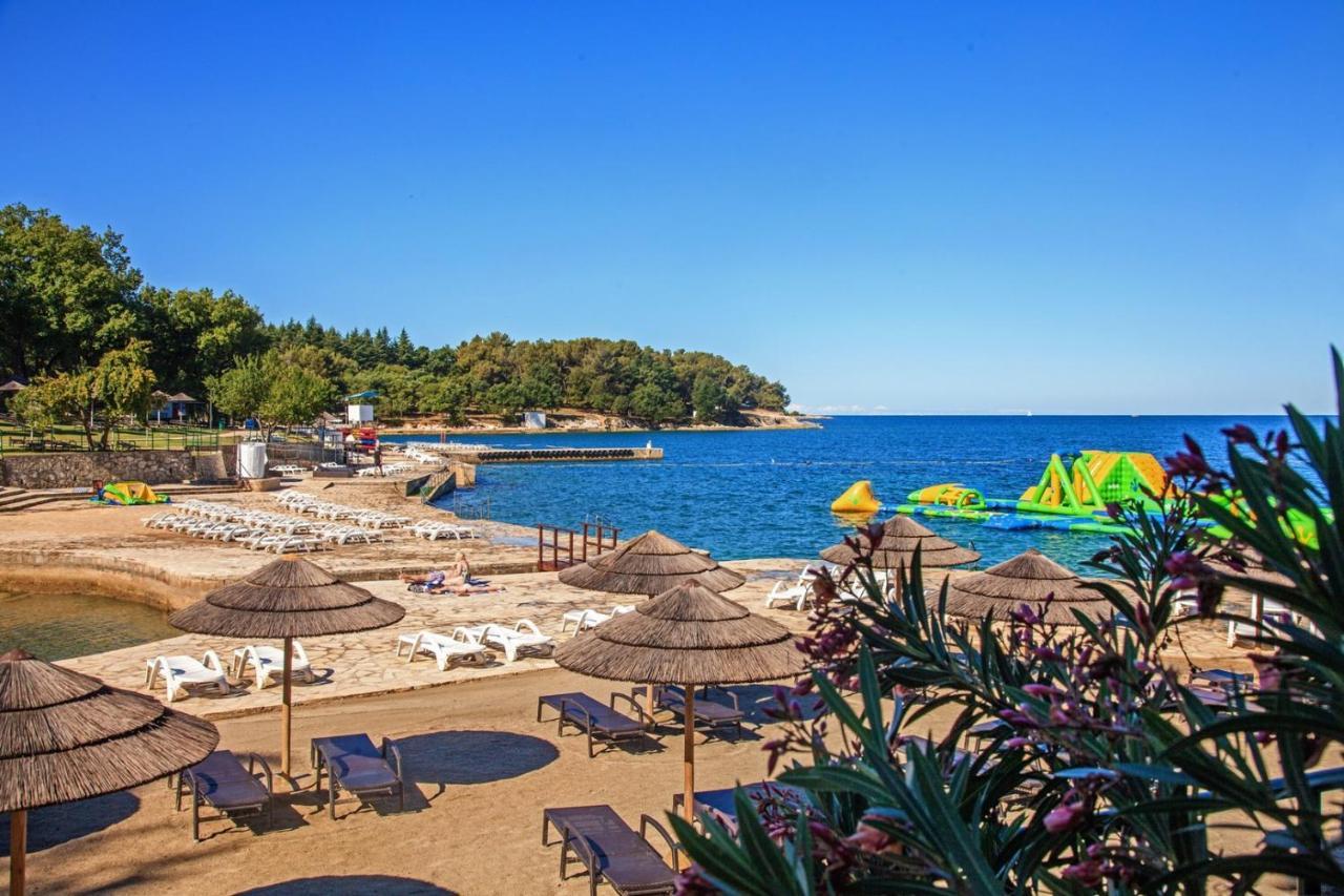 Apartment Complex Nevia Πόρετς Εξωτερικό φωτογραφία