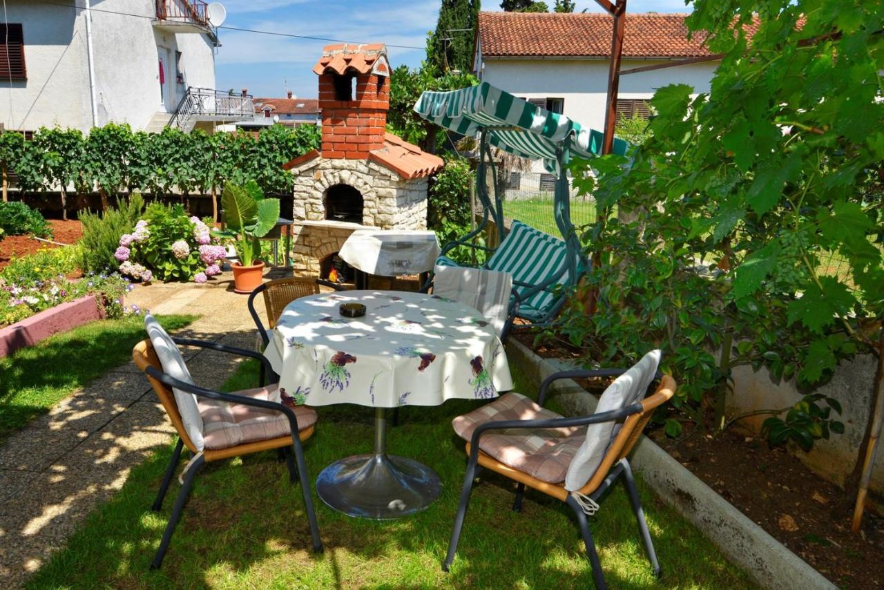 Apartment Complex Nevia Πόρετς Εξωτερικό φωτογραφία